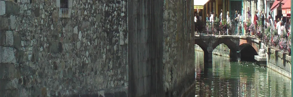 Image Fabricant abri de piscine Annecy