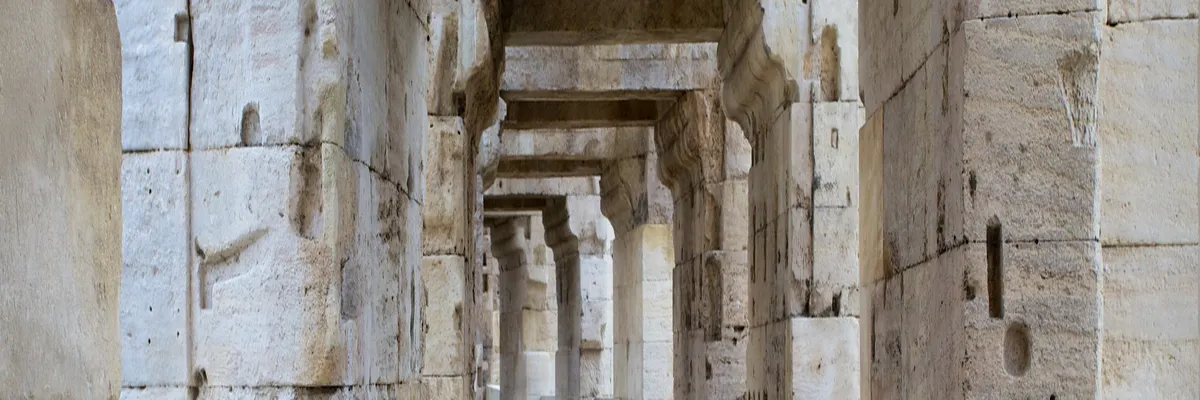 Image Fabricant abri de piscine Arles