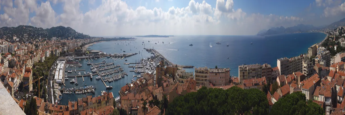 Image Fabricant abri de piscine Cannes