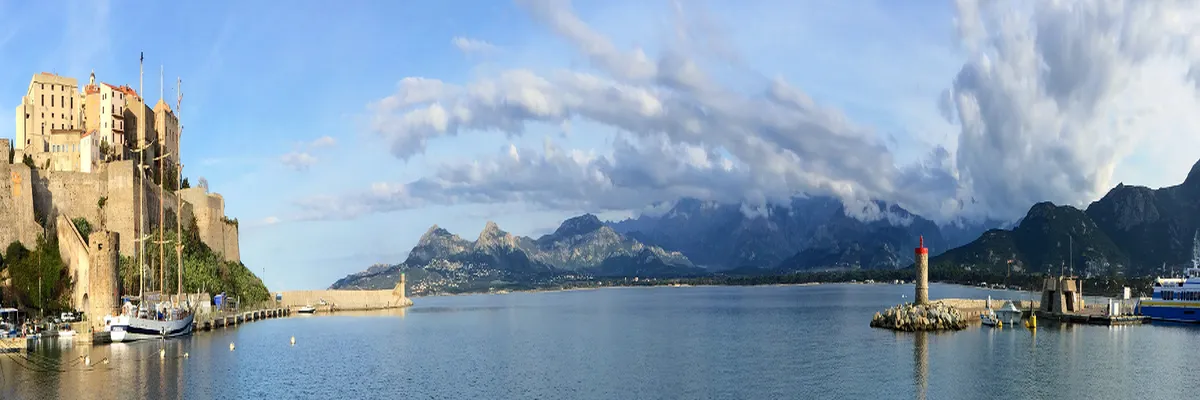 Image Fabricant abri de piscine Corse