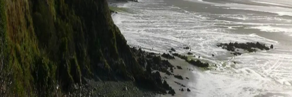 Image Fabricant abri de piscine Hillion