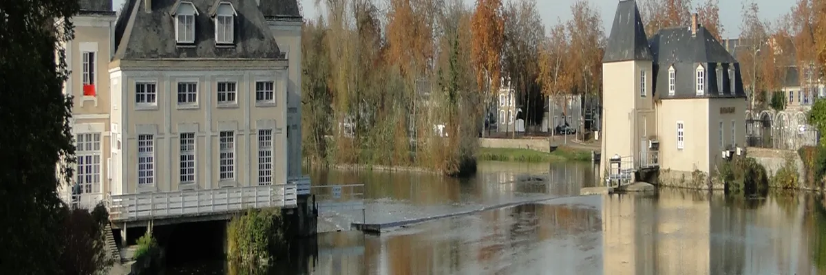 Image Fabricant abri de piscine La Flèche
