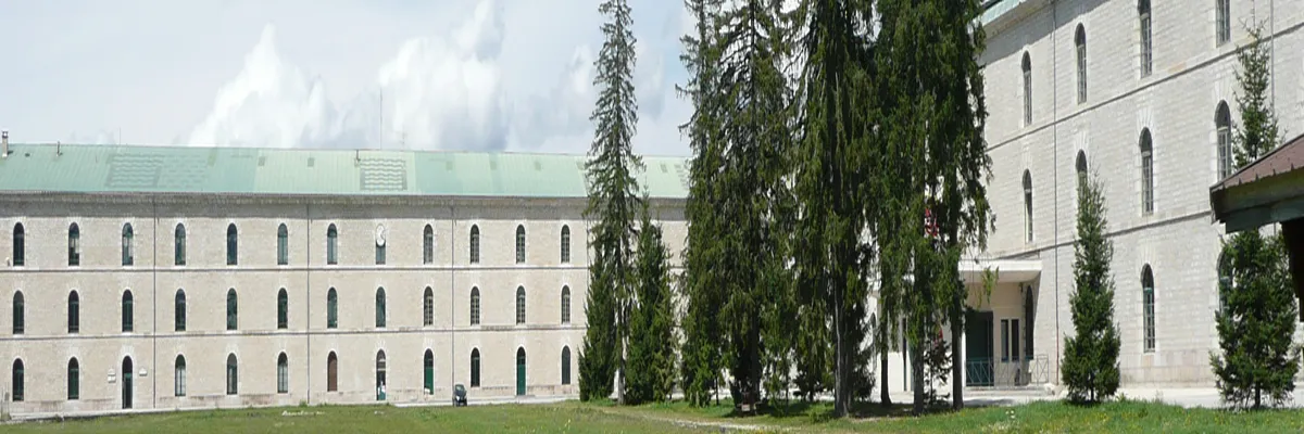 Image Fabricant abri de piscine Les Rousses